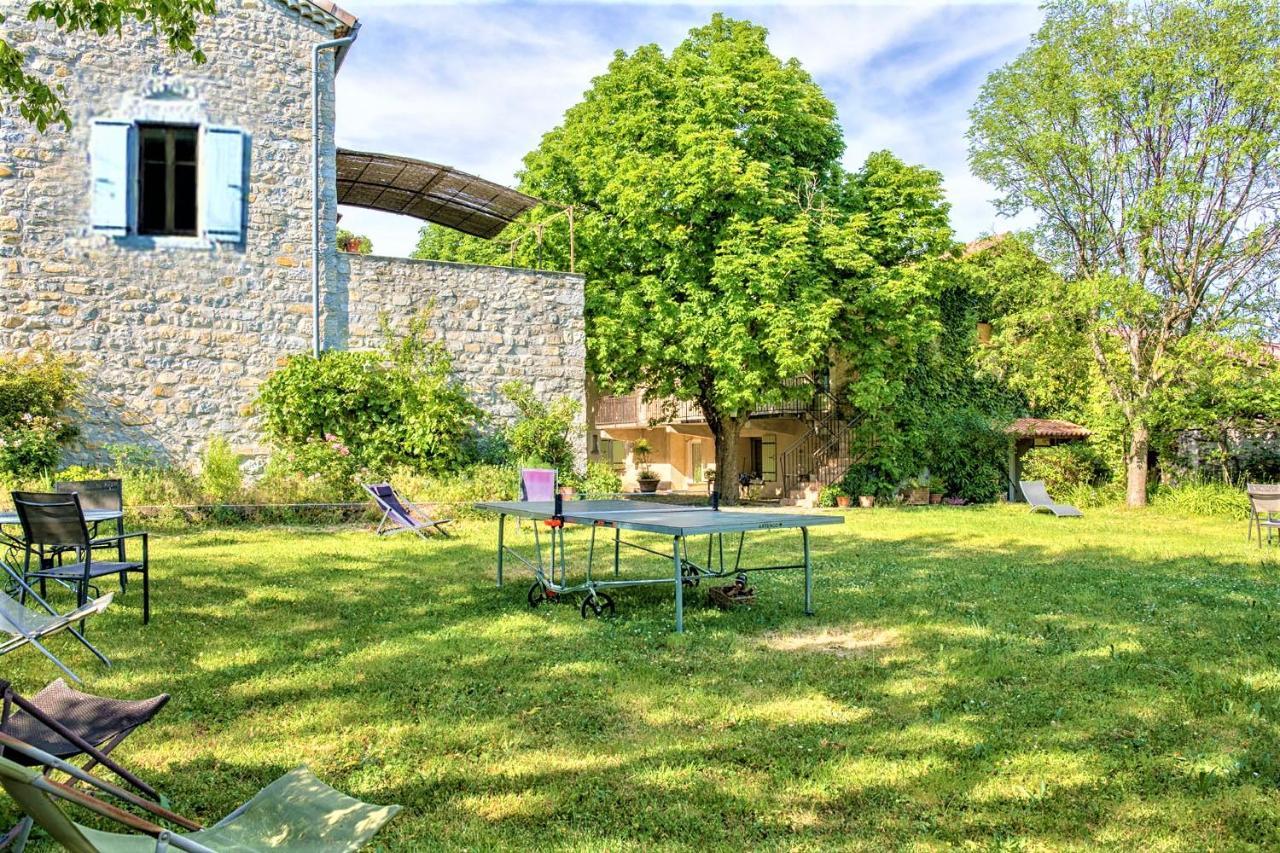DOMAINE DE LAUDUN Gîte de groupe et chambres d'hôtes Villeneuve-de-Berg Exterior foto