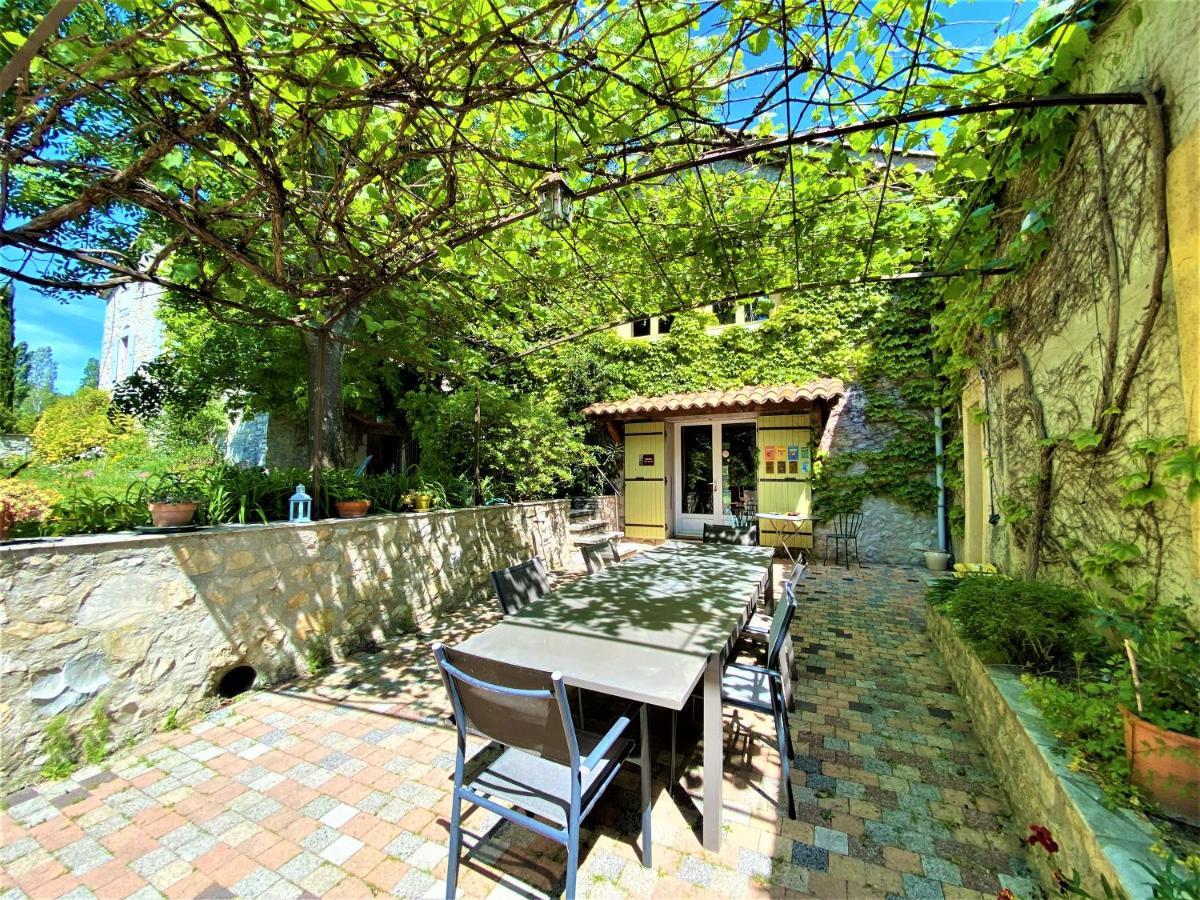 DOMAINE DE LAUDUN Gîte de groupe et chambres d'hôtes Villeneuve-de-Berg Exterior foto
