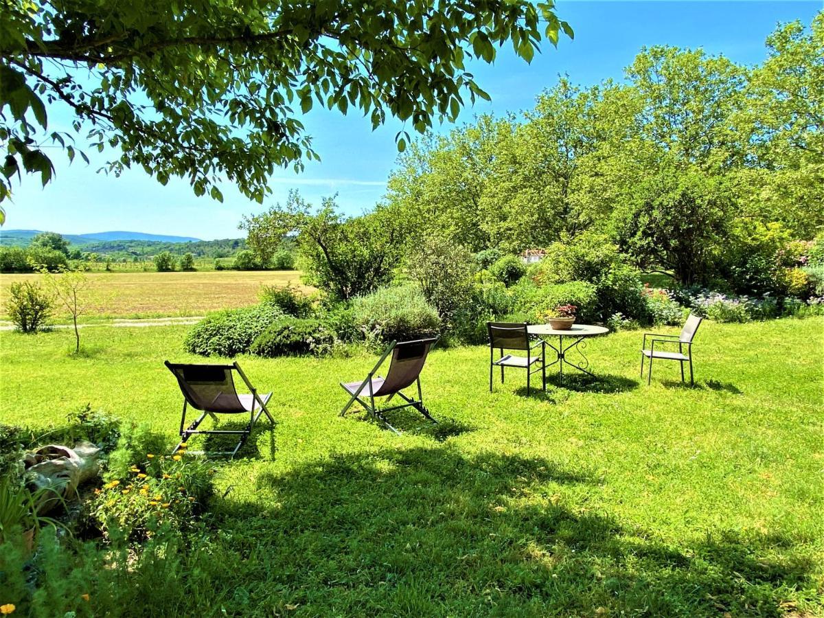 DOMAINE DE LAUDUN Gîte de groupe et chambres d'hôtes Villeneuve-de-Berg Exterior foto